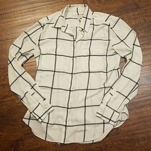 EUC Ann Taylor loose fitting button down shirt